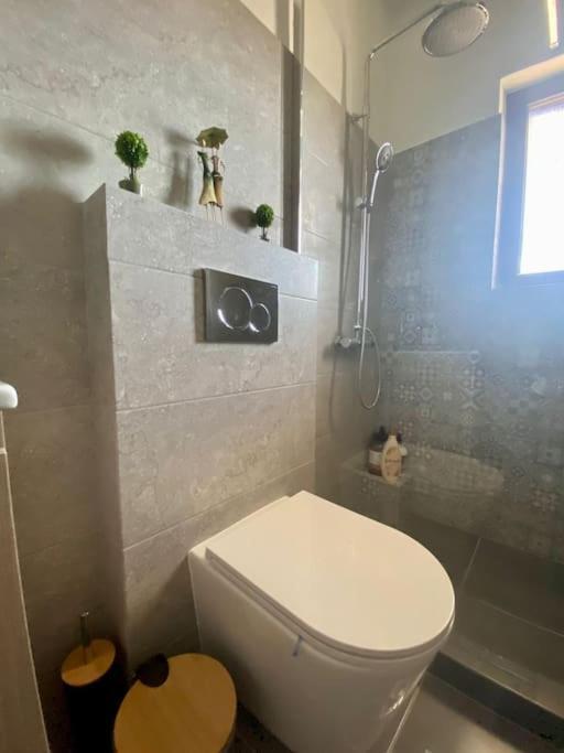 Τέσσερις Εποχές Apartment Aetos  ภายนอก รูปภาพ